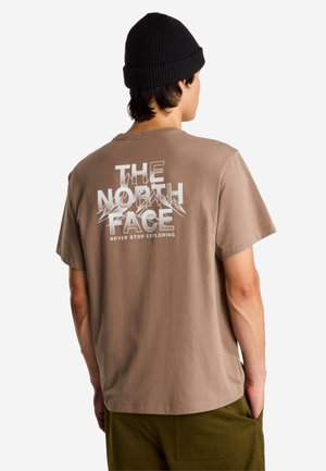 The North Face, M ALLTHE WAY TO THE TOP RELAXED SS TEE. - T-Shirt print - garnet tnf white
