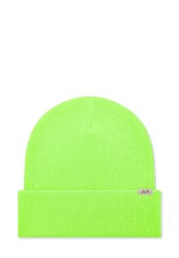 Beanie in maglia verde neon con risvolto. Texture a coste e una piccola etichetta con logo sul lato. Materiale leggero e elasticizzato.