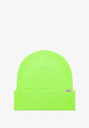 Beanie in maglia verde neon con risvolto. Texture a coste e una piccola etichetta con logo sul lato. Materiale leggero e elasticizzato.