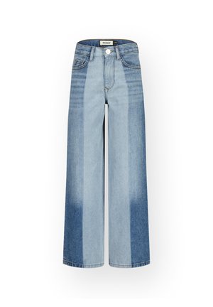 Flared Jeans - light blue stone