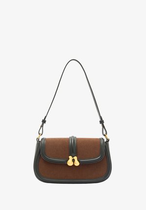 Ruskea raidoitettu kangaskassi mustalla nahkarajauksella ja -hihnalla; varustettu kultaisella vaihdantamekanismilla ja rakenteellisella muotolla.