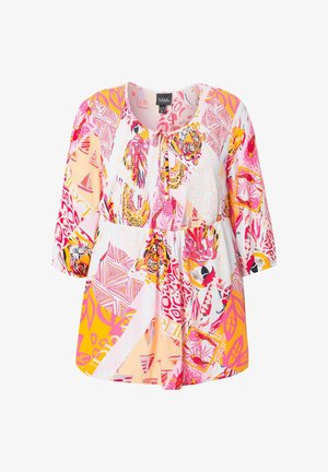 Mehrfarbige Bluse mit rundem Ausschnitt, Dreiviertelärmeln und lebhaften Blumen- sowie geometrischen Mustern in Pink, Gelb und Weiß.