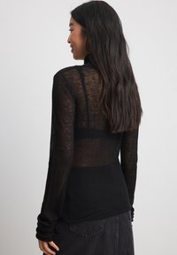 NA-KD Jumper - black