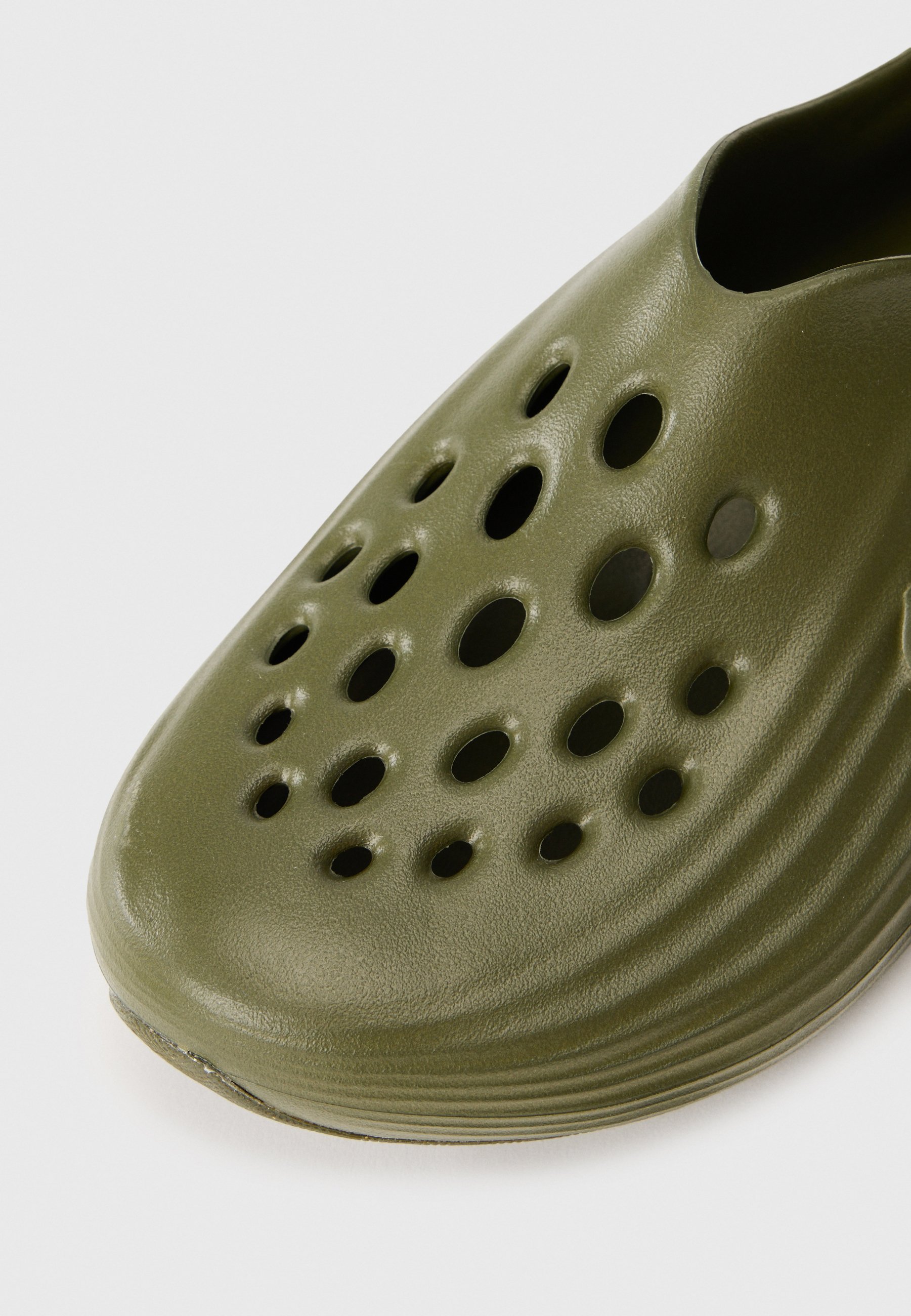 Nike Sportswear REACTX REJUVEN 8 UNISEX - Zuecos - med olive/verde