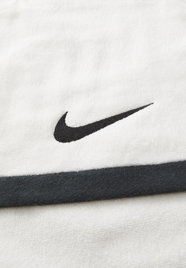 FUNDAMENTAL TOWEL MEDIUM UNISEX - Towel2