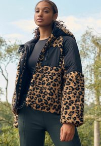 Next REGULAR FIT TEDDY BORG - Zimná bunda - animal print