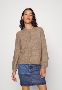 Object JOPHELIA - Gilet - fossil