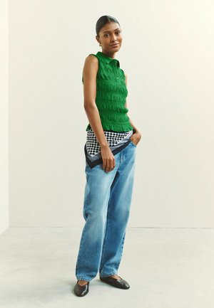 Next, REGULAR FIT - SHIRRED SLEEVELESS POLO TOP . - Polotričko - green