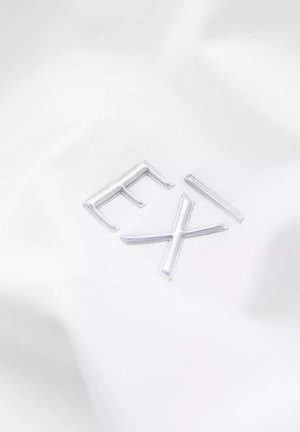 Ombre Basic T-shirt - white