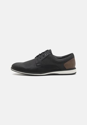 Pier One, Chaussures à lacets - black