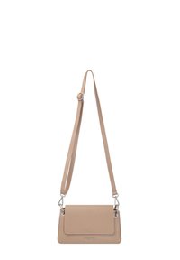 Borsa a tracolla in pelle beige con finitura texture, dotata di chiusura a pattina, tracolla regolabile e dettagli in hardware argentato.