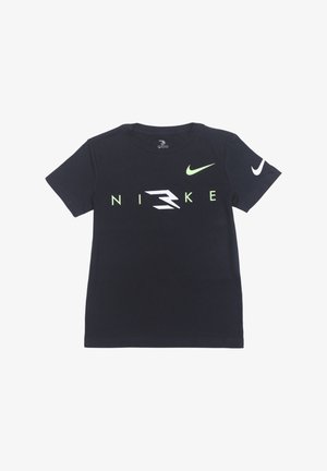 T-shirt noir en coton à manches courtes, avec un logo Nike blanc et vert néon et un graphique "NIKE 3" sur le devant. Texture lisse.
