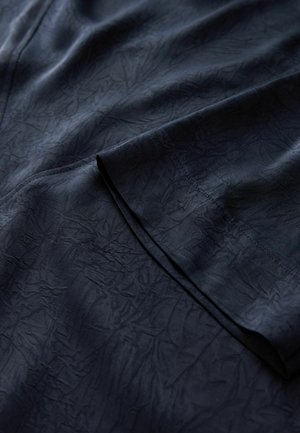 Next REGULAR FIT - CRINKLE COWL NECK  - Apdrukāts T-krekls - navy
