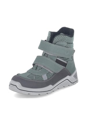 Wysokie zimowe buty w szaro-zielonym kolorze, z dwoma szerokimi rzepami, teksturowaną tkaniną, czarną podszewką i wytrzymałą białą podeszwą zapewniającą dobrą przyczepność.