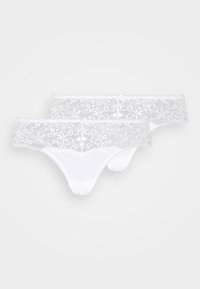 Weiße Spitzenstringtangas mit floralem Muster, einem weichen Bund, dekorativen Schleifen und glattem weißen Stoff an der Rückseite. Packung mit zwei Stück.