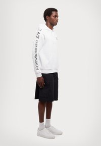 EA7 Emporio Armani FELPA - Melegítőfelső - white