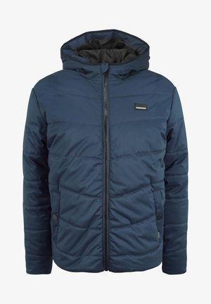 Marineblauwe gewatteerde jas met een rits aan de voorkant, capuchon, zijzakken en een gestructureerd ontwerp. Beschikt over een klein logo op de borst. Zacht materiaal.