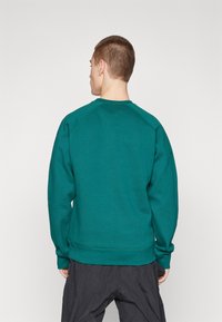 Carhartt WIP CHASE - Felpa - chervil/gold