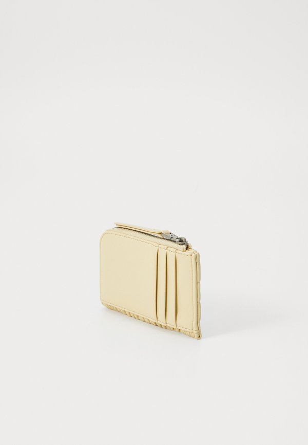 RUCHED MED ZIP - Wallet - parsnip4