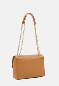 Calvin Klein LOCK CROSSBODY - Torebka