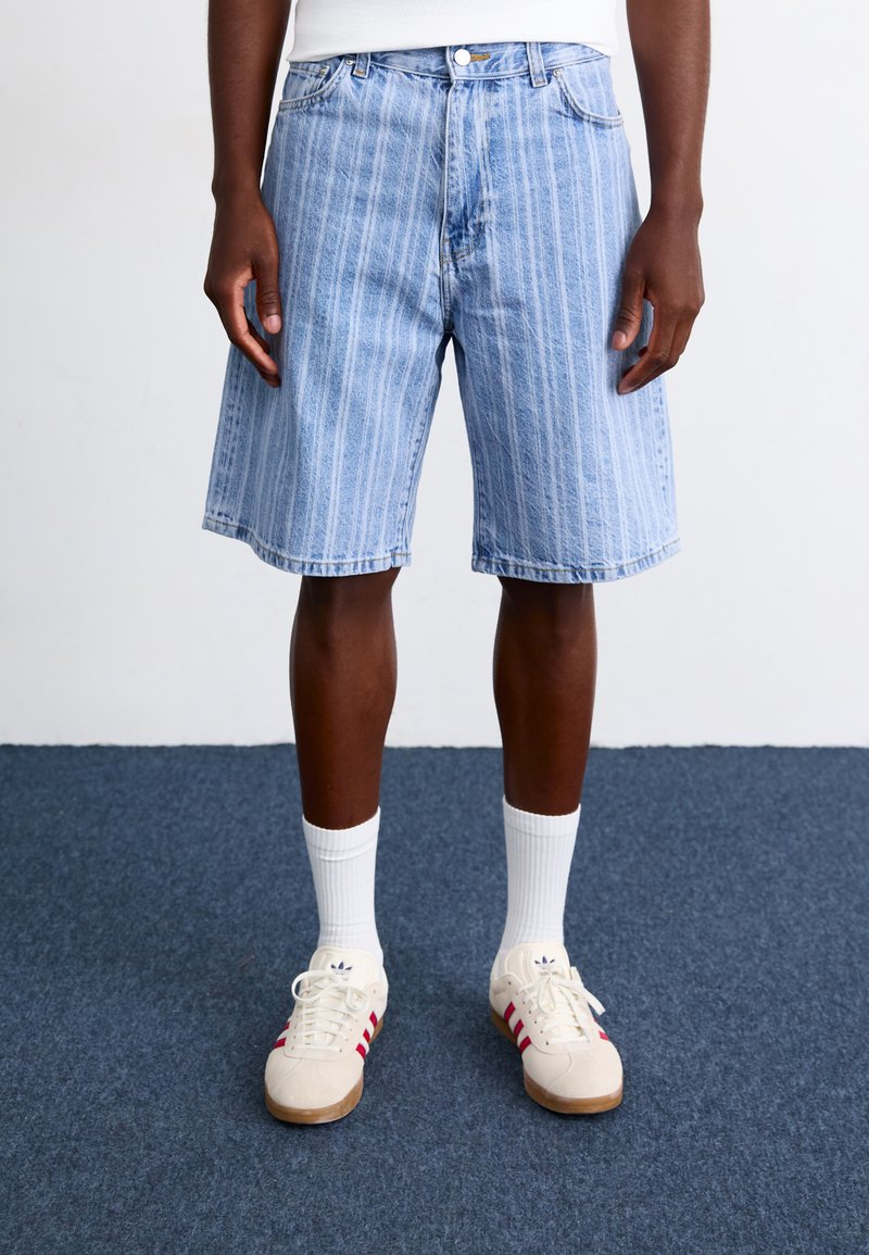 Carhartt WIP RYLAN - Džínové kraťasy - blue stone bleached