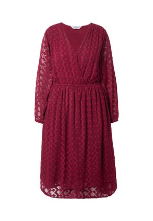 Bordeauxjurk met lange doorzichtige mouwen, V-hals en een elastische tailleband. Beschikt over textuur met geometrische patronen door de stof.
