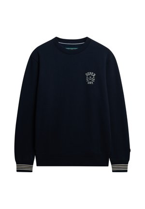 Marineblå sweatshirt lavet af bomuld med ribstrikkede manchetter og kant. Har et lille hvidt logo på brystet med teksten "SUPER DRY 1954."