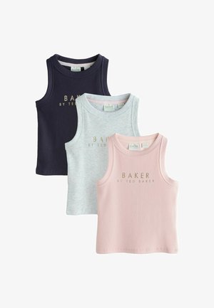 Trois débardeurs à côtes pour tout-petit en bleu marine, gris clair et rose avec l'inscription « BAKER BY TED BAKER » imprimée sur le devant.