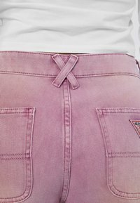 Guess CHARPENTIER  - Jeans baggy - rose