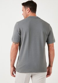 Buratti REGULAR FIT - Polo - grey