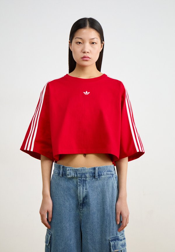 ADILENIUM SEASONAL 3 BOXY OVERSIZED - Print T-shirt - better scarlet