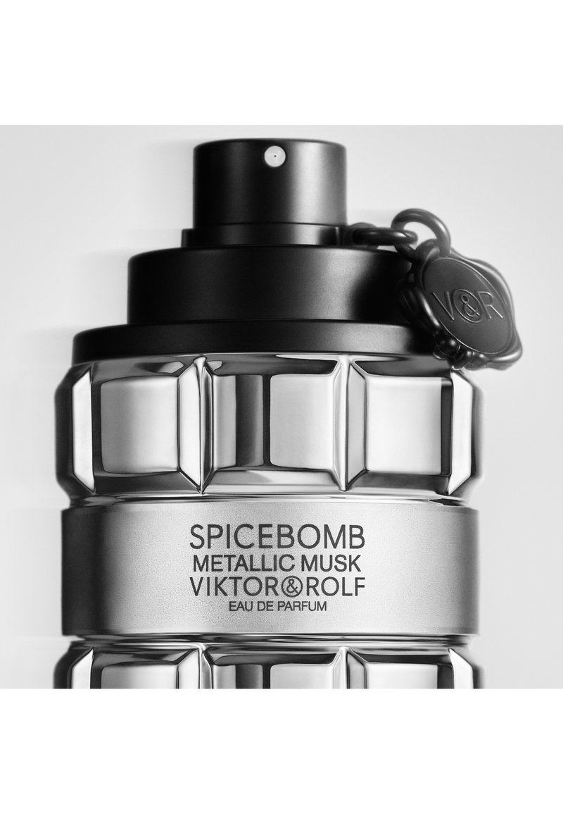 Viktor & Rolf Fragrance SPICEBOMB METALLIC MUSK - Parfum - ZALANDO Viktor & Rolf Fragrance SPICEBOMB METALLIC MUSK - Parfum - ZALANDO