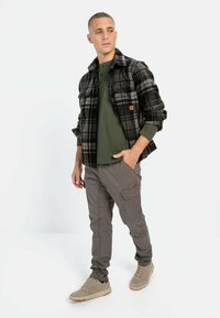 camel active HENLEY - Langærmet T-shirt - leaf green