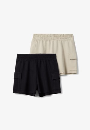 Beige und schwarze Cargo-Shorts mit elastischem Bund und seitlichen Taschen, flach auf weißem Hintergrund liegend, wobei das schwarze Paar leicht über das beige gelegt ist.