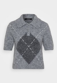 Short-sleeve polo sweater in grey wool, featuring a dark grey diamond pattern and white stitching accents. Classic collar with buttons.