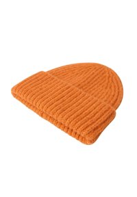 Berretto lavorato a maglia arancione realizzato in materiale morbido, con una texture a coste, cima arrotondata e risvolto piegato.