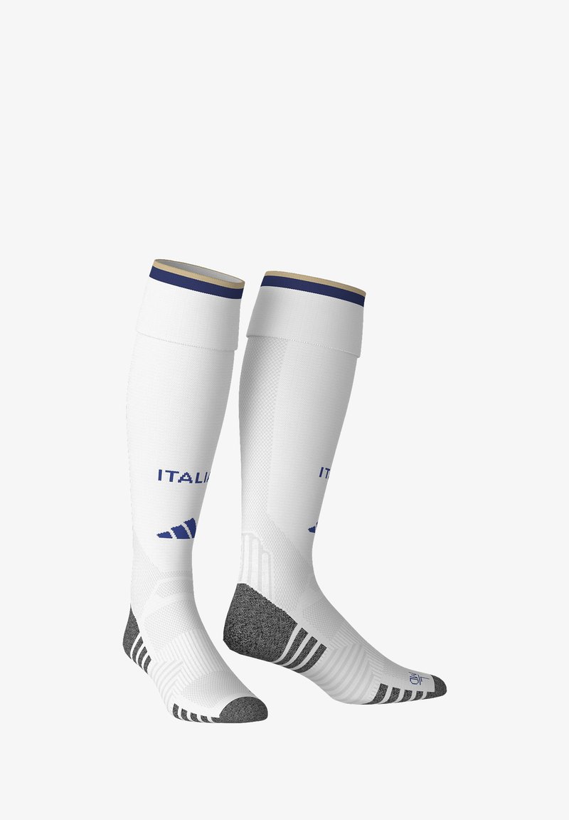 Weiße kniehohe Sportsocken mit marineblauen Akzenten, strukturierter Stoff, verstärkter Ferse und Zehenbereich, mit dem in Blau gedruckten Schriftzug "ITALIA".