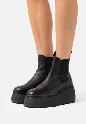 Steve Madden, Støvletter m/ kilehæl - black