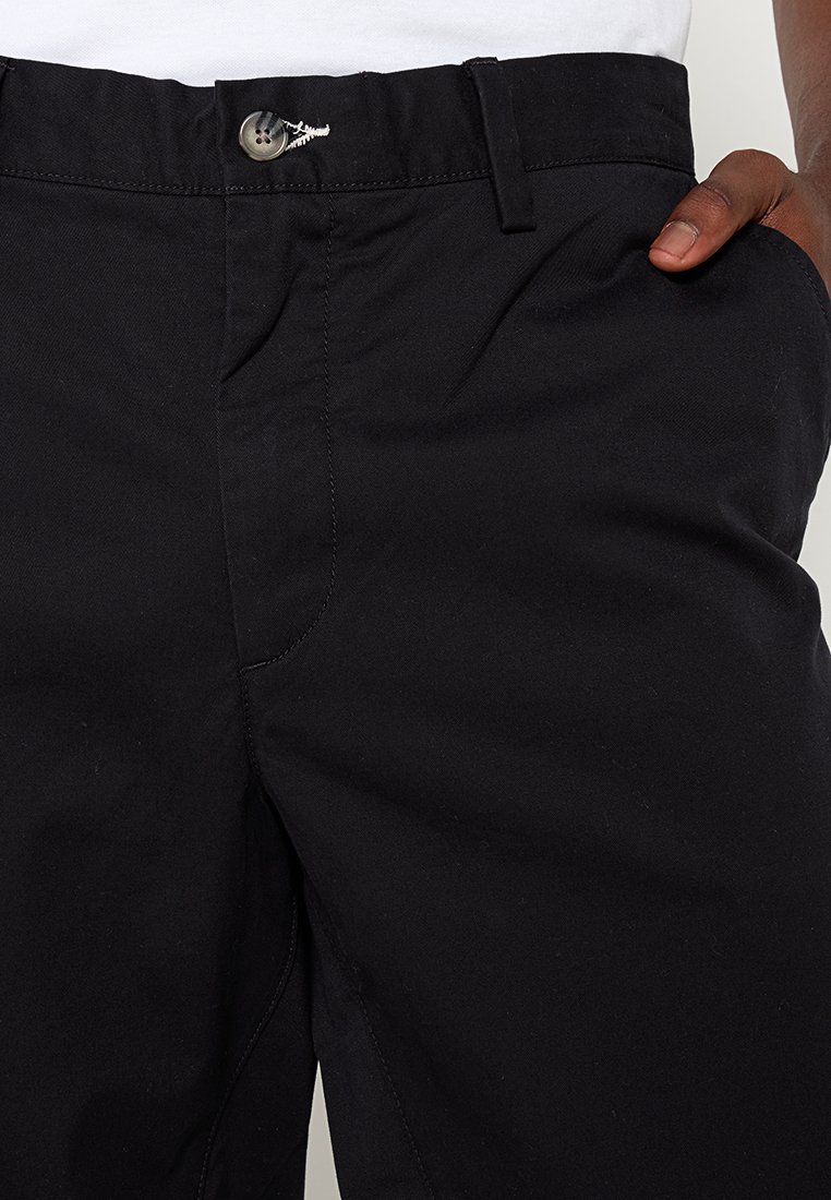 SLIM FIT