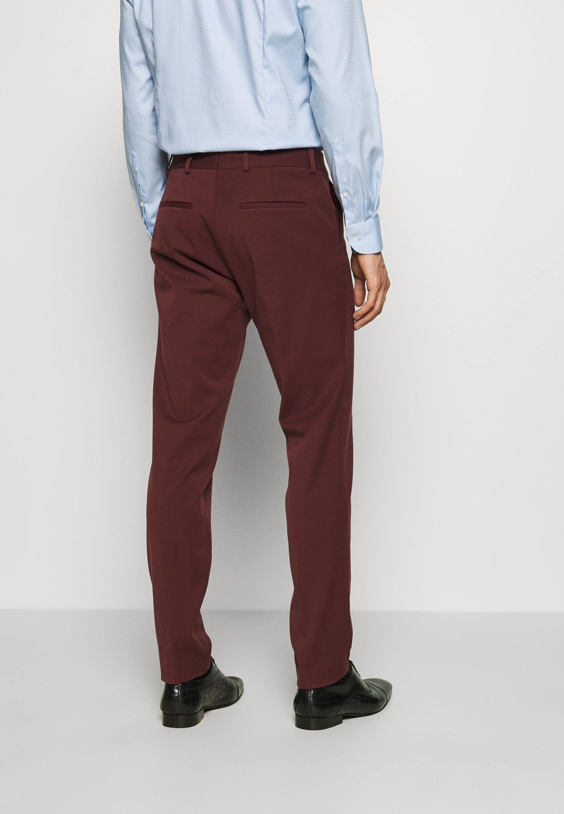 Bertoni DREJER JEPSEN SUIT Dress bordeauxvinrød Bertoni DREJER JEPSEN SUIT Dress bordeauxvinrød