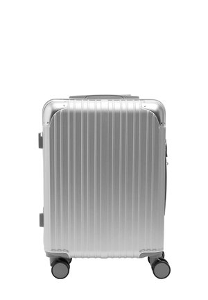 - Walizka na kółkach