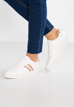 Matalavartiset tennarit - white