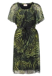 Durchsichtiges grünes Kleid mit einem schwarzen Zebra-Muster. Es hat einen gerafften Ausschnitt, kurze Ärmel und einen Taillenzug für eine verstellbare Passform.