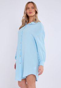 Unselected, blue