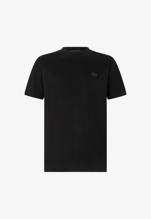 T-shirt nera a maniche corte in cotone, con colletto rotondo e un piccolo logo di colore più scuro sul lato sinistro anteriore.