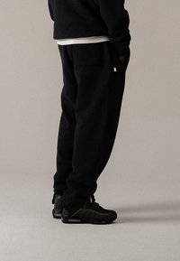 BLKVIS LOGO NY UNISEX - Treniņtērpa apakšdaļas - black