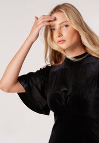 Apricot FLARE MINI - Vestito elegante - black