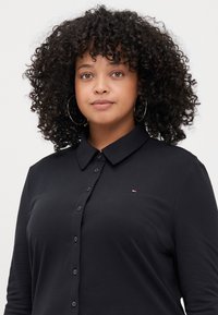 Tommy Hilfiger Curve 1985 SLIM SHIRT - Camicia - black