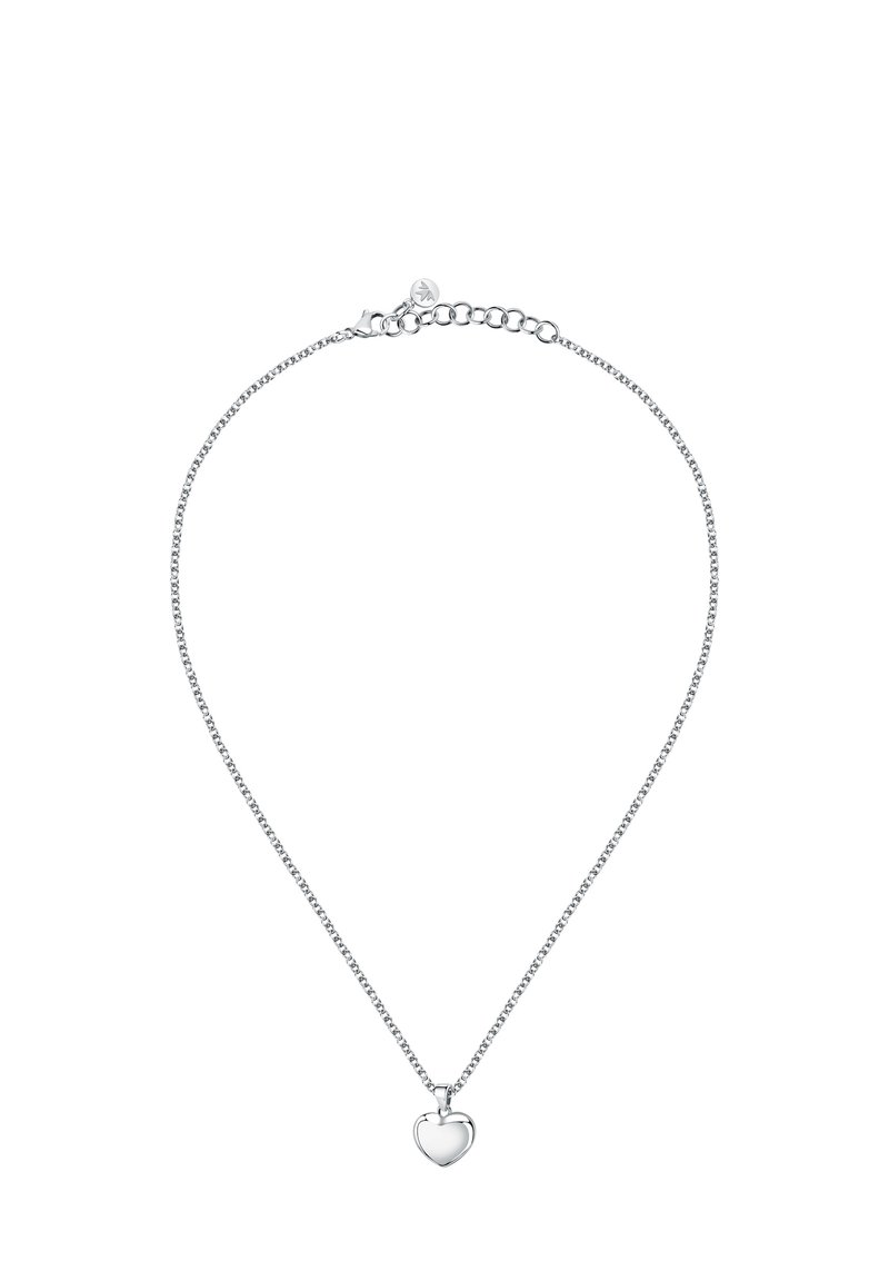 Collana in argento con un piccolo pendente a forma di cuore. Presenta un design a maglia fine e un gancio regolabile per personalizzare la lunghezza.