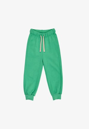 Groene kinderpants met elastische tailleband, beige trekkoorden en geribde boorden op een witte achtergrond.
